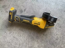 DeWalt DCG415B 20V MAX BL Li-Ion 4-1/2 in - 5 in Angle Grinder (Tool Only) .SECOND HAND