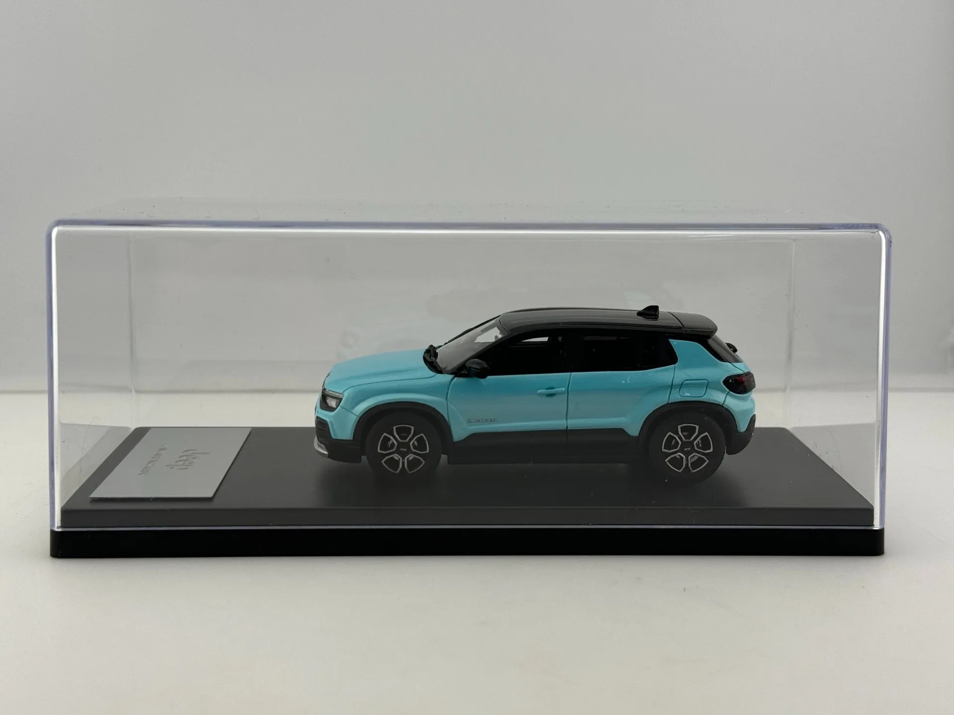 

No Color Box Diecast JEEP 1/43 Scale JEEP First Pure Electric Suv Jeep 2023 Resin Car Model Collectible Toy Gift Souvenir