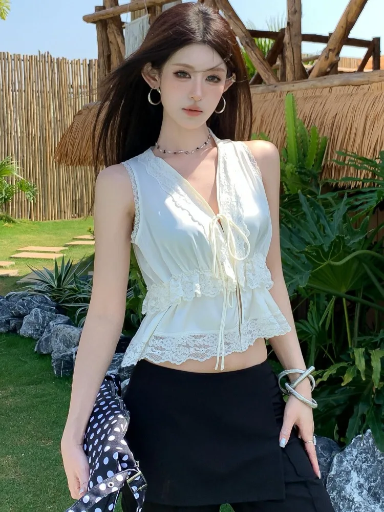 

Summer Lace Neck Hanging Sleeveless Top Women's Spicy Girl V-neck Belted Slimming Design Small Shirt High Waist Skin-friendly...