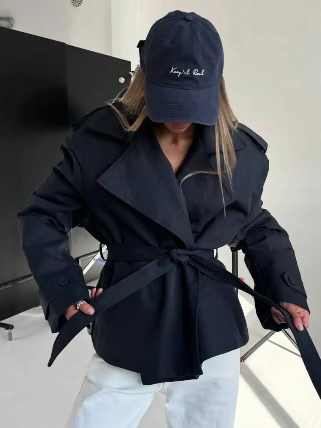 Lapel Collar Long Sleeve Trench Coat For Women Fashion Belted Waist-cinching Loose Short Windbreaker Autumn Daily Commute Wear