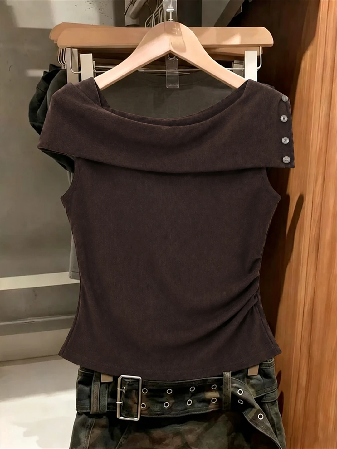 

Elegant Unique Casual Women's Top Stylish Korean Version Retro T-Shirt Summer 2026 Silk Material Short Sleeve Color