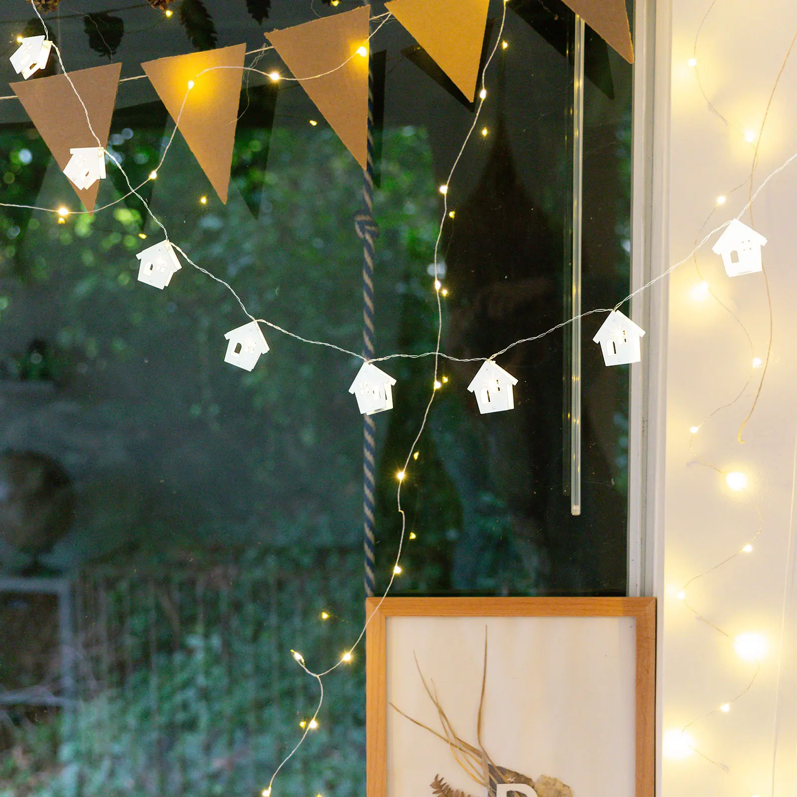 

Wooden LED Snowflake Cabin String Lights Christmas Decor Hanging Operated String Lights for Party Wedding Outdoor Fairy