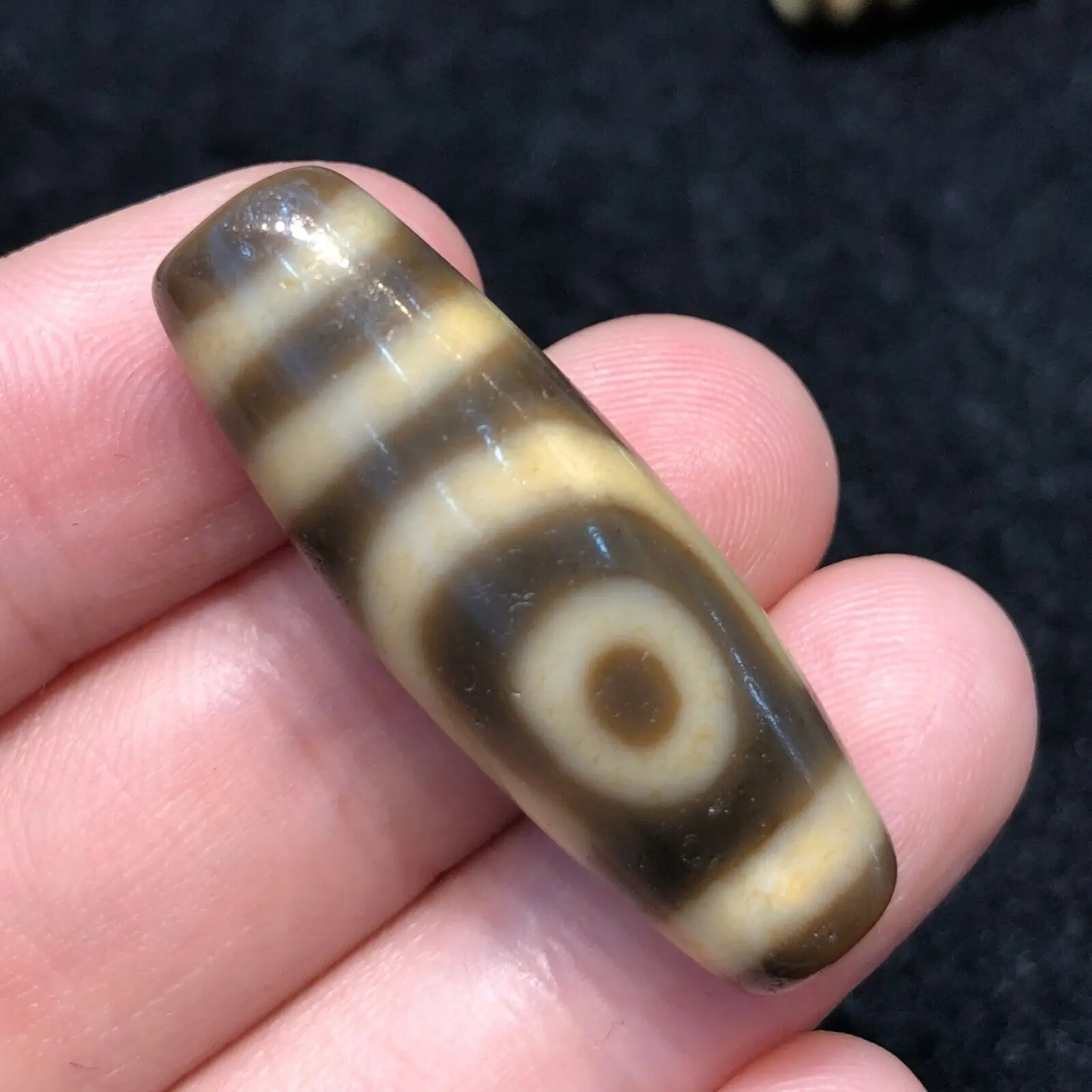 unique Magic Power Tibetan Old Agate 2Eye love Totem dZi Bead 11*33mm