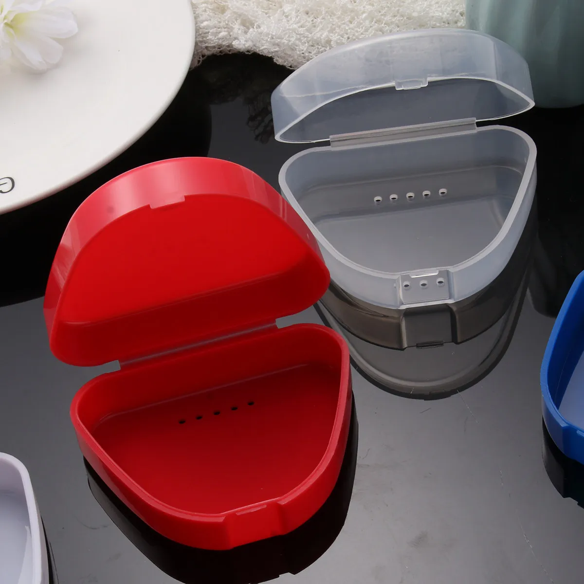 

Набор из 4 футляров для зубных протезов: портативные пластиковые контейнеры для хранения ретейнеров и искусственных зубов, компактный размер