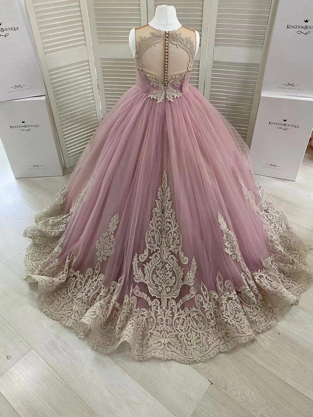 Luscio abito da ragazza di fiore rosa in tulle con applicazioni gonfie senza maniche per matrimonio principessa festa di compleanno per bambini abito da prima comunione