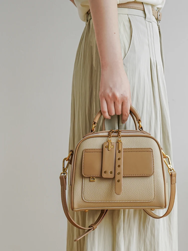 

Elegant Women's Crossbody Bag 2026 New Simple Large Capacity Commuter Single Shoulder Slant Carry Handbag Soft PU Leather