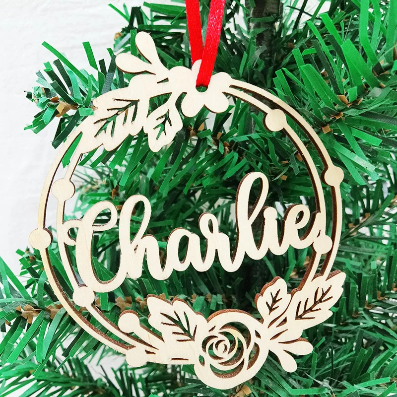 Custom Different Name Christmas Baubles Wooden Snowflakes Ball Christmas Tree Decor Personalized Laser Cut Name Gift Tags