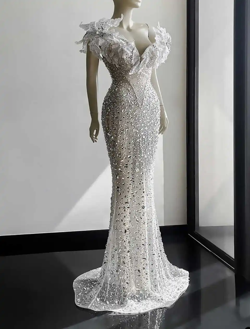 Abiti da sposa illusione Sirena con spalle scoperte Strass Cristalli Backless Sweep Train Abiti da sposa Robe de mariée Personalizzato