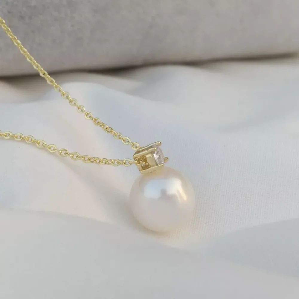 Elegant 10-11mm South Sea Round White Pearl Pendant Necklace 18 