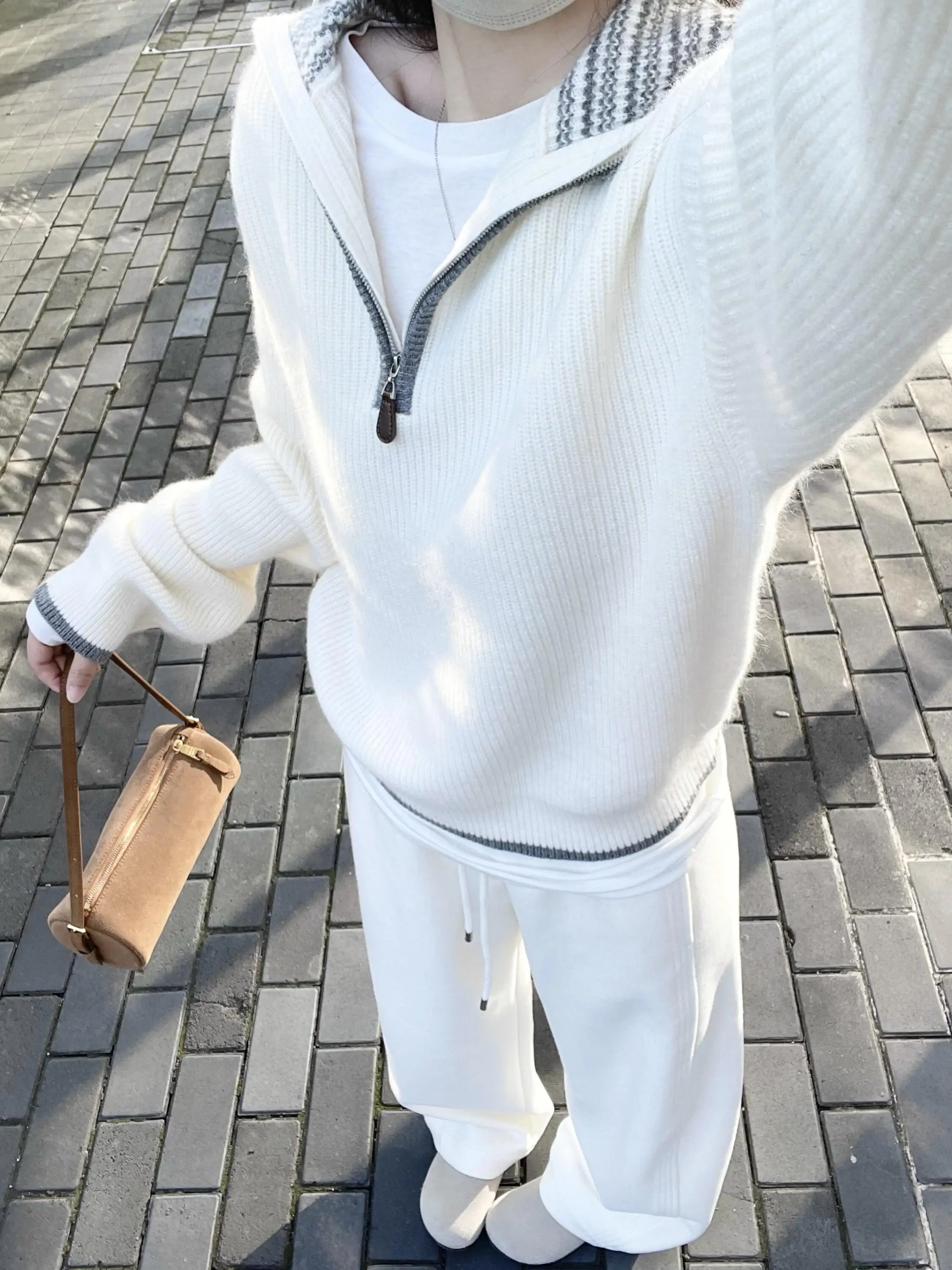 

Soft Knitted Half Zip Sweater Women's White Korean Style Sweater Slimming Ageless High-End Feeling Top Autumn Winter Versatile