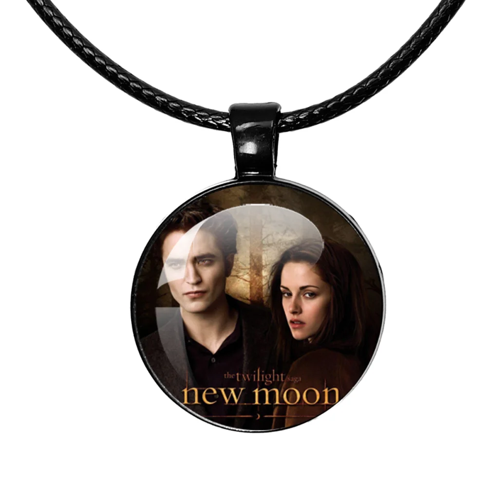 Black Necklace Classic Movie Twilight Character Bella Edward Glass Cabochon Round Pendant Necklace Jewelry Fans Collection Gift