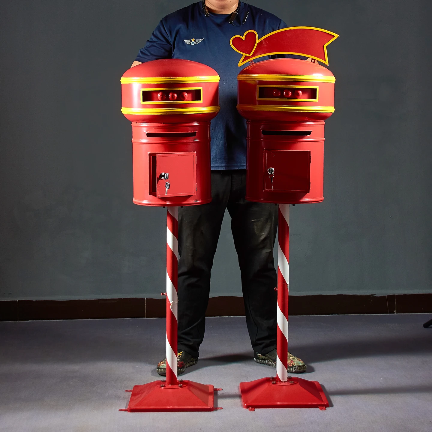 

Wrought iron vertical personalized drum mailbox mailbox school suggestion box ornament