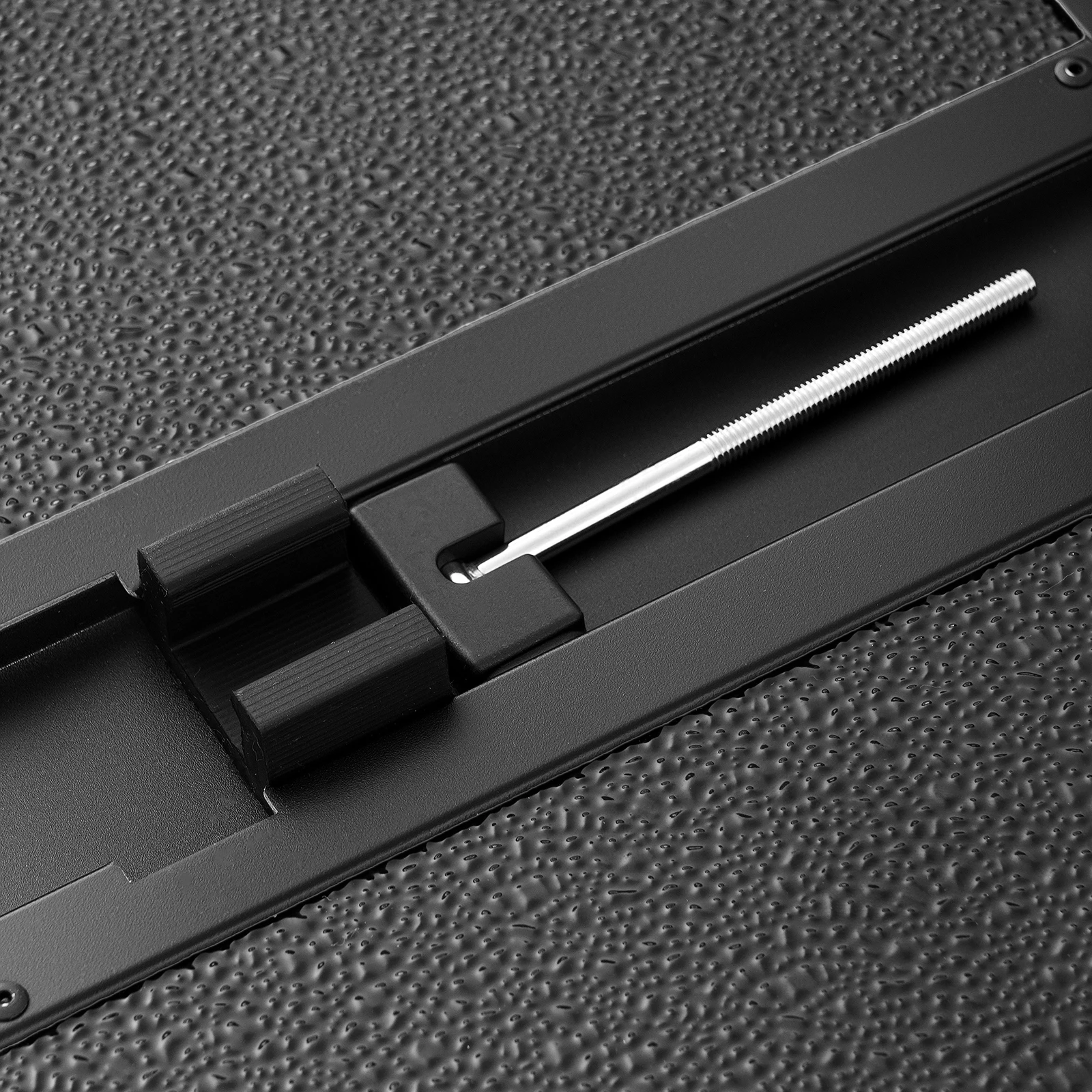 

5.5ft Tri-Fold Tonneau Cover Hard for Toyota Tundra 2007-2025 W/LED Lamp