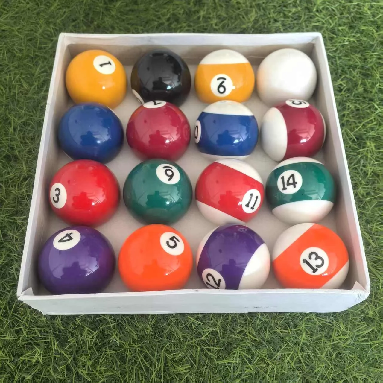 

Billiard Balls Set 2-1/4" ( 57.2mm )Regulation Size Pool Table Balls for Replacement (16 Resin Balls)
