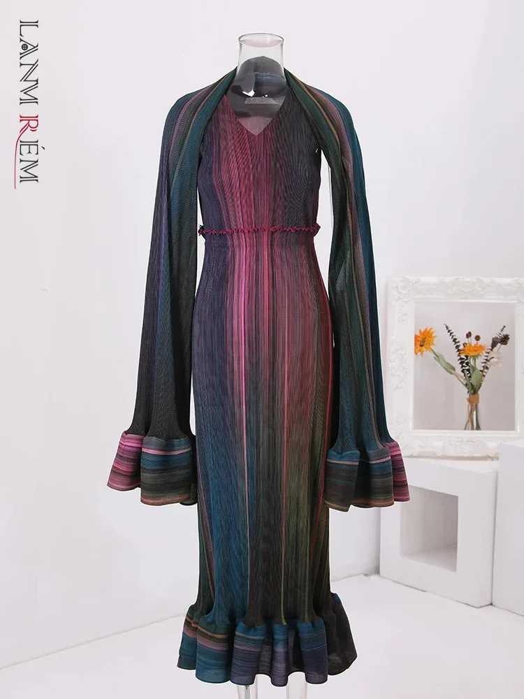 

LANMREM Gradient Pleated Dress For Women 2024 New Flare Sleeves Spliced Ruffles Maxi Dresses Elegant Party Clothing 17G5620