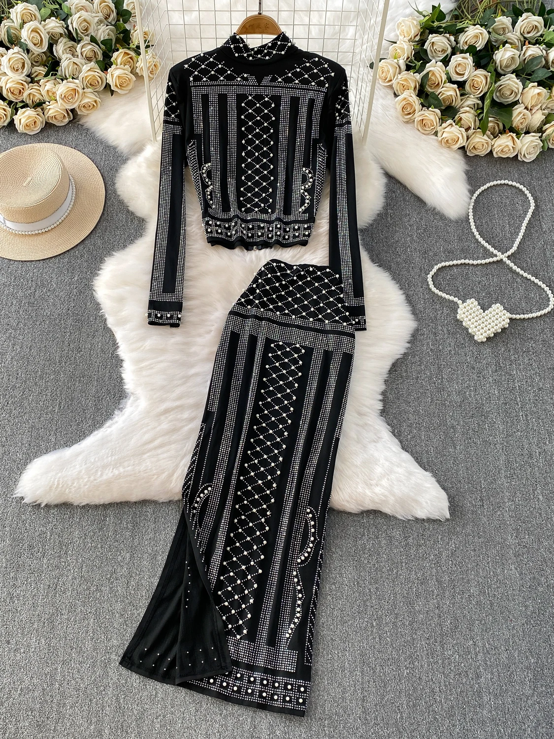 

Ele Heavy Rhinestone Embellied round Ne T-irt Top Slimming Midi Skirt Two-Piece Set Faionable Casual Outfit