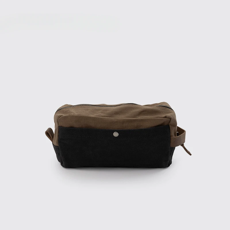 The product can be customized.Outdoor Nilem series travel lightweight retro leather wax canvas wash bag