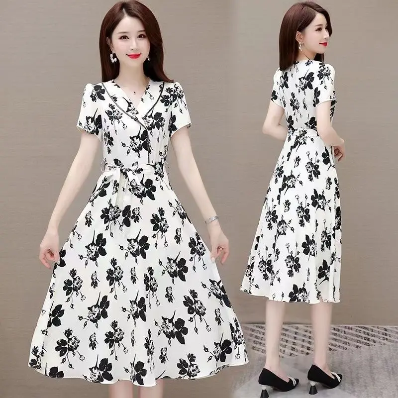 Summer Short-sleeved Printed Dress Female 2023 New Style High-end Goddess Fan Simple Fashion Mid-length Skirt