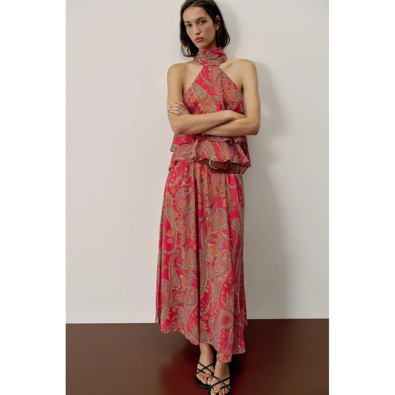 Fashionable Women's Outfit with Belt Neck Hanging Top And Skirt Short Length Suitable for Spring Summer Autumn Seasons
