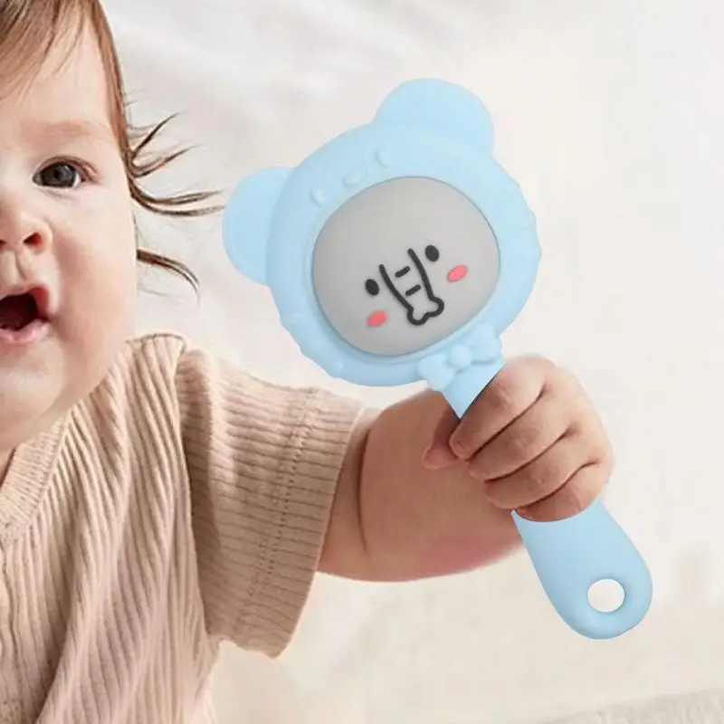 Morbido sonaglio per bambini carino massaggiagengive in silicone massaggiagengive multifunzionale per cartoni animati per bambini ragazzi ragazze sonaglio a mano in silicone facile da impugnare