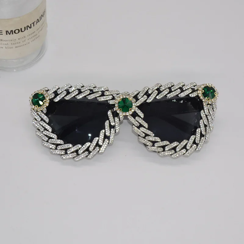 Baroque Oval Sunglasses Women Crystals Sexy Girls Sun Glasses Rhinestone Girls Shades for Party Halloween Xmas Oculos De Sol