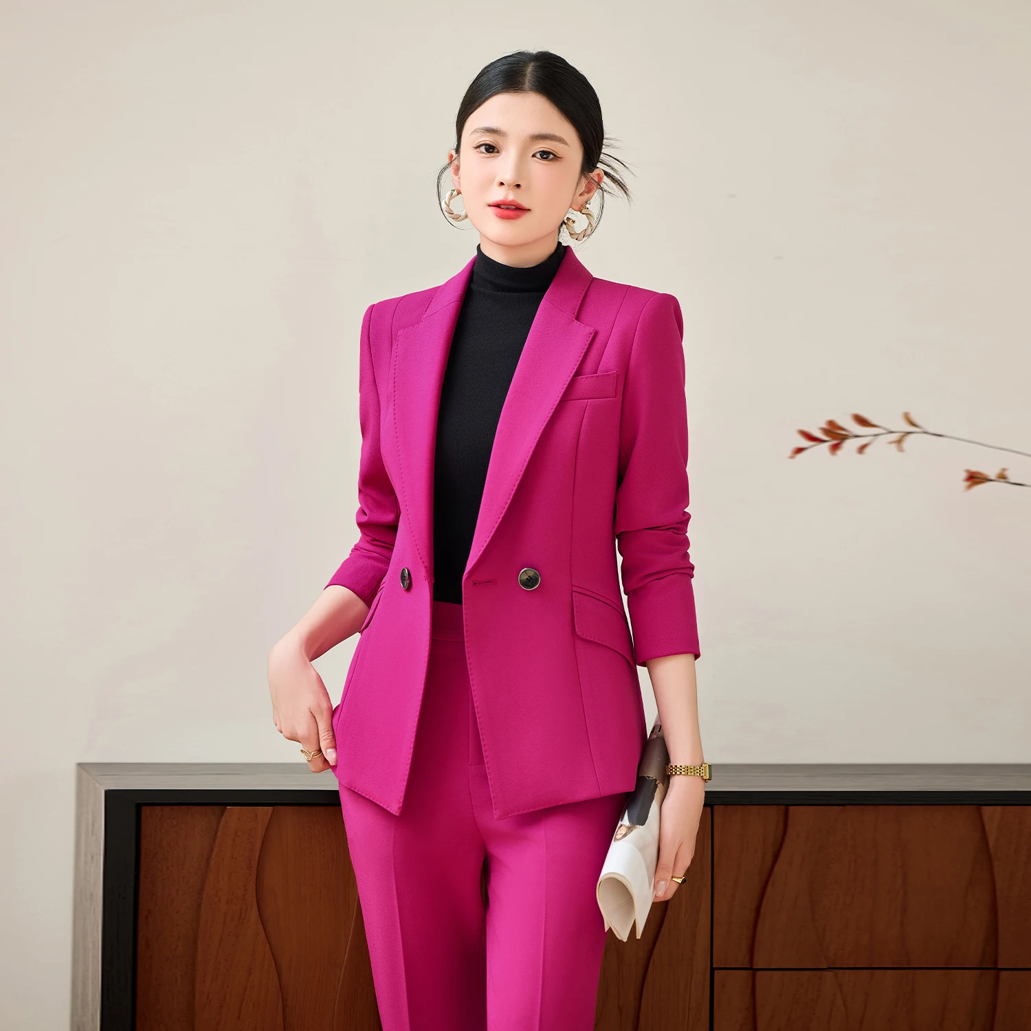 طقم بدلة على الطراز المتقدم من NAVIU للنساء لخريف وشتاء سترة وسراويل ضيقة للأعمال مزاجية جديدة ملابس عمل للسيدات في المكتب