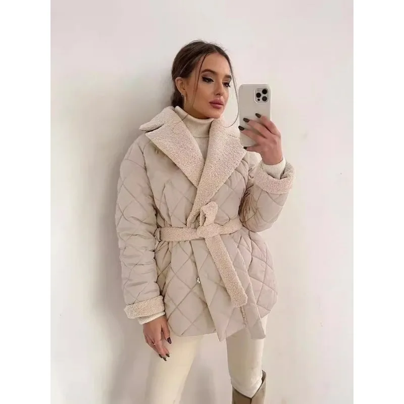 

Women's clothing Winter New arrivals Patchwork Sequins Round neck Cotton coat Charming Diamond pattern Fitted waist Slimming