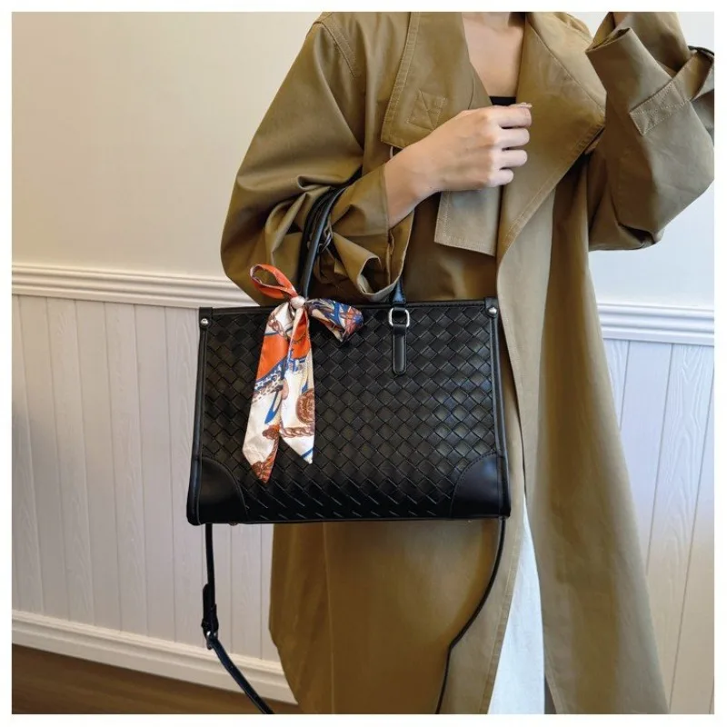 large-capacity-vintage-diaper-bag-shoulder-bag-for-ladies-best-superstar-show-retro-original-casual-simple-leather