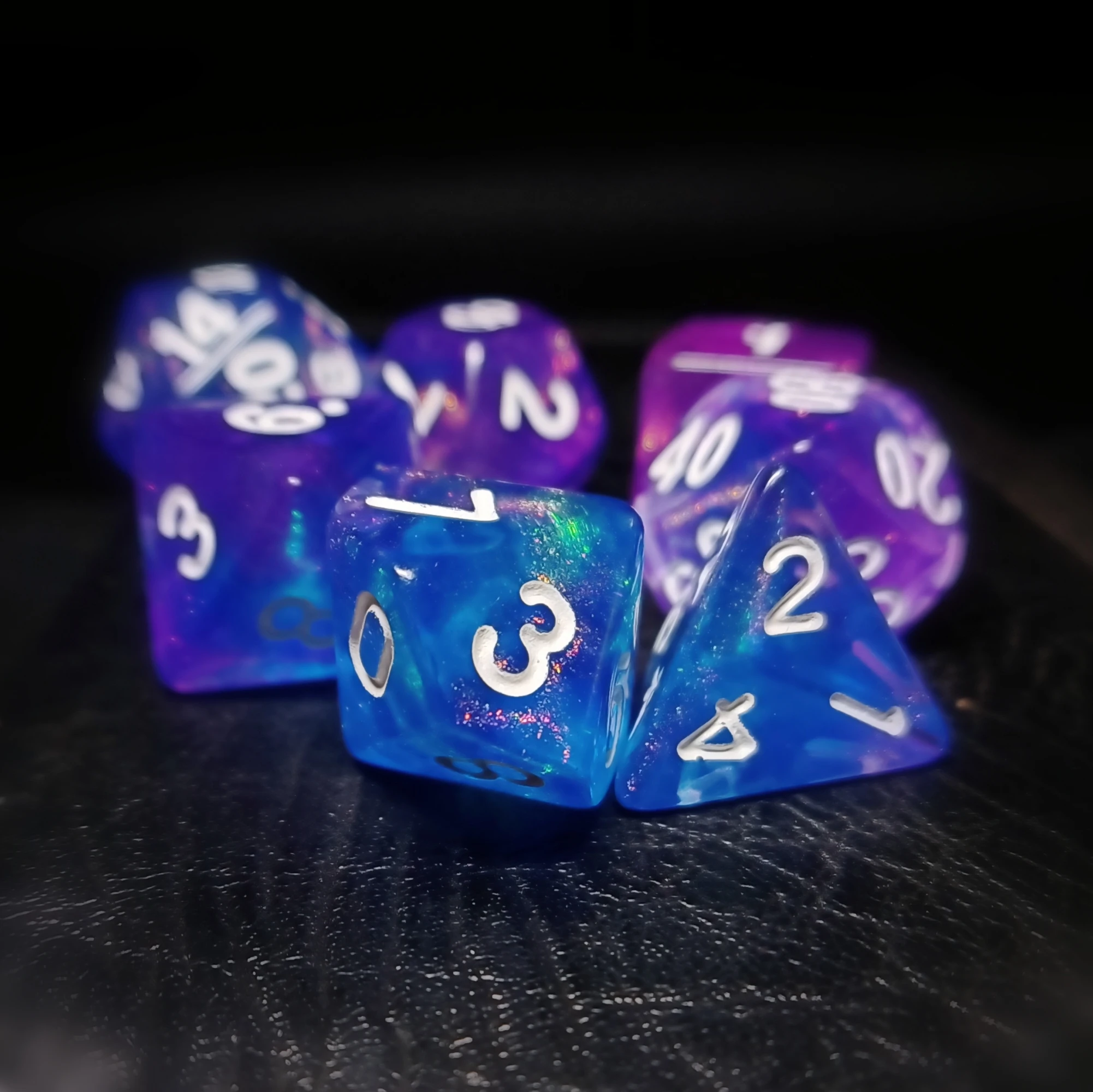 7Pcs/Set Purple and Blue Starry Sky Galaxy Dice D&D COC Dice D4 D6 D8 D10 D% D12 D20 Table Games DND RPG Dice Set