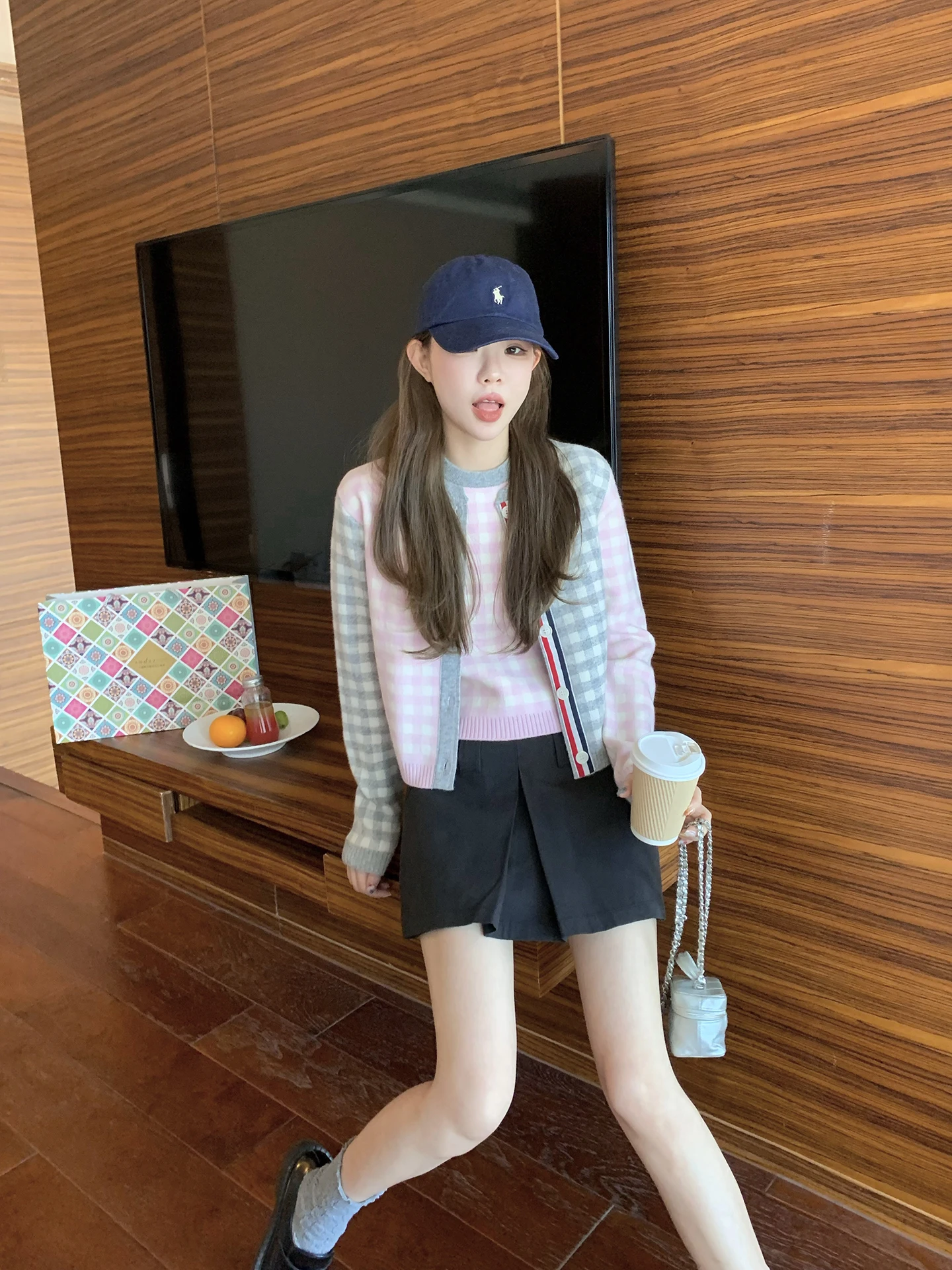 

Pink Day Sakura Sister Plaid Wool Blend Vest Sweater Layering Knitwear Girl's Slim Fit round Ne ort Length Warm Coat