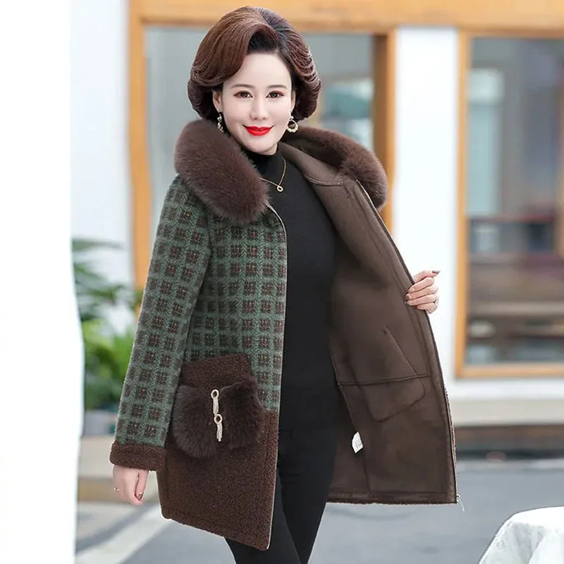 

2023 New Middle-aged Mother Granular Velvet Plaid Coat Winter Thicken Warm Lambs Wool Padded Parkas Women Imitation Mink Jacket