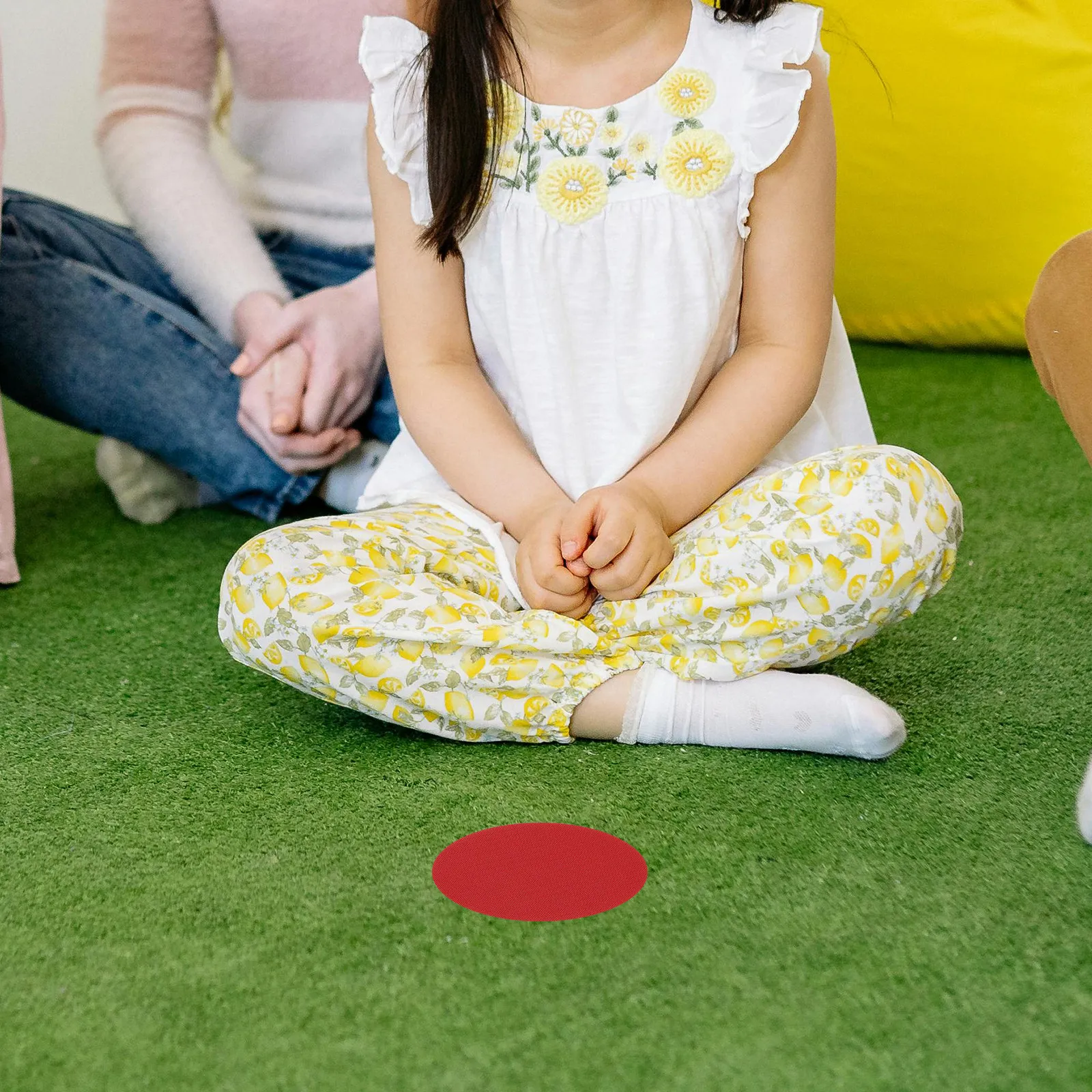 24Pcs 10Cm Round Carpet Spots Classroom Floor Markers Hook and Loop Easy Attach Detach Kids Seating Spots Educational Games
