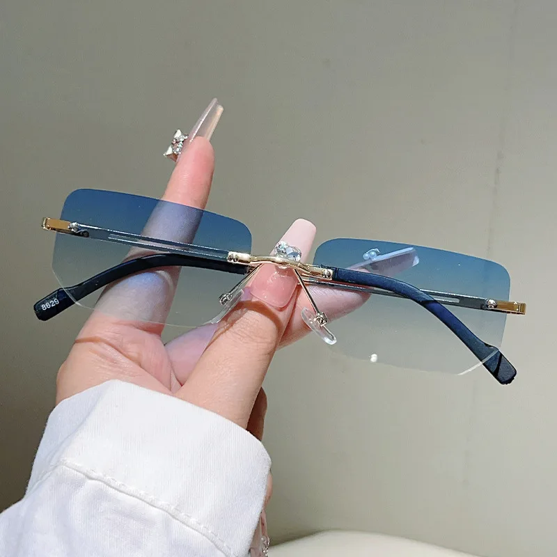 Unisex Blue Rectangle Rimless Sunglasses Small Square Fashion Shades for Summer Traveling Popular Female Male Sun Glasses Oculos