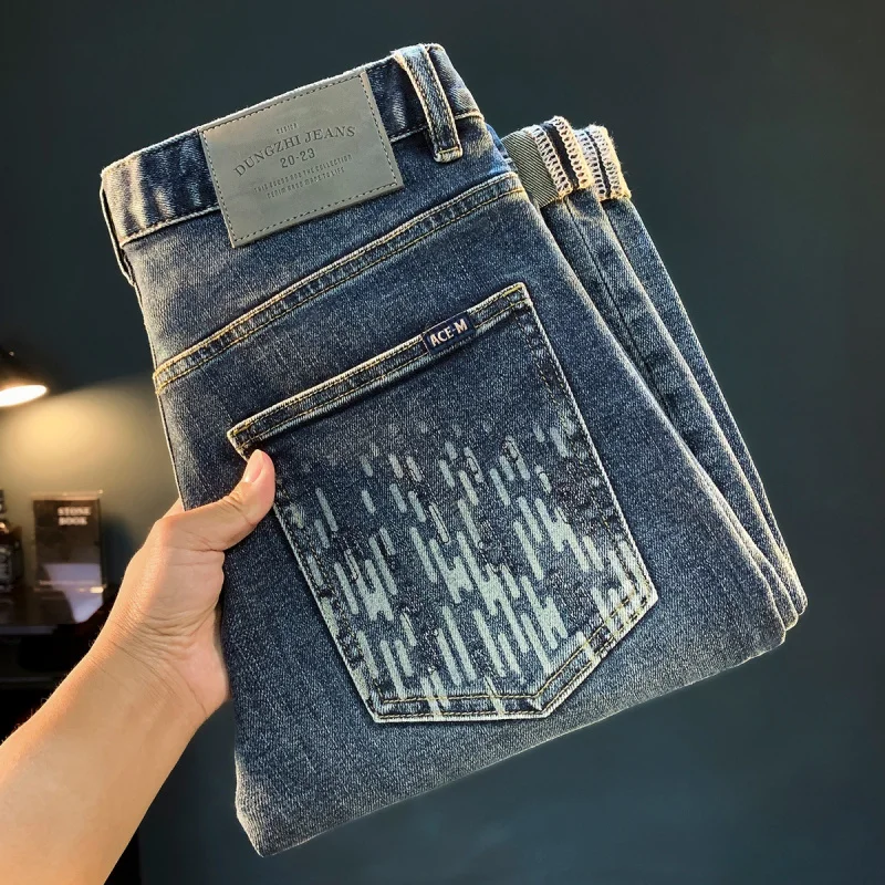 

Осень 2023, новые модные синие джинсы с принтом, утягивающие эластичные мужские брюки высокого класса с конусом Micro Harun, повседневная мода