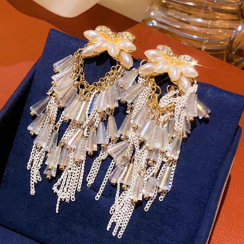 Europe and The United States Exaggerated Maple Leaf Pearl Tassel Earrings Personality Earrings for Women Temperament Jewelry
