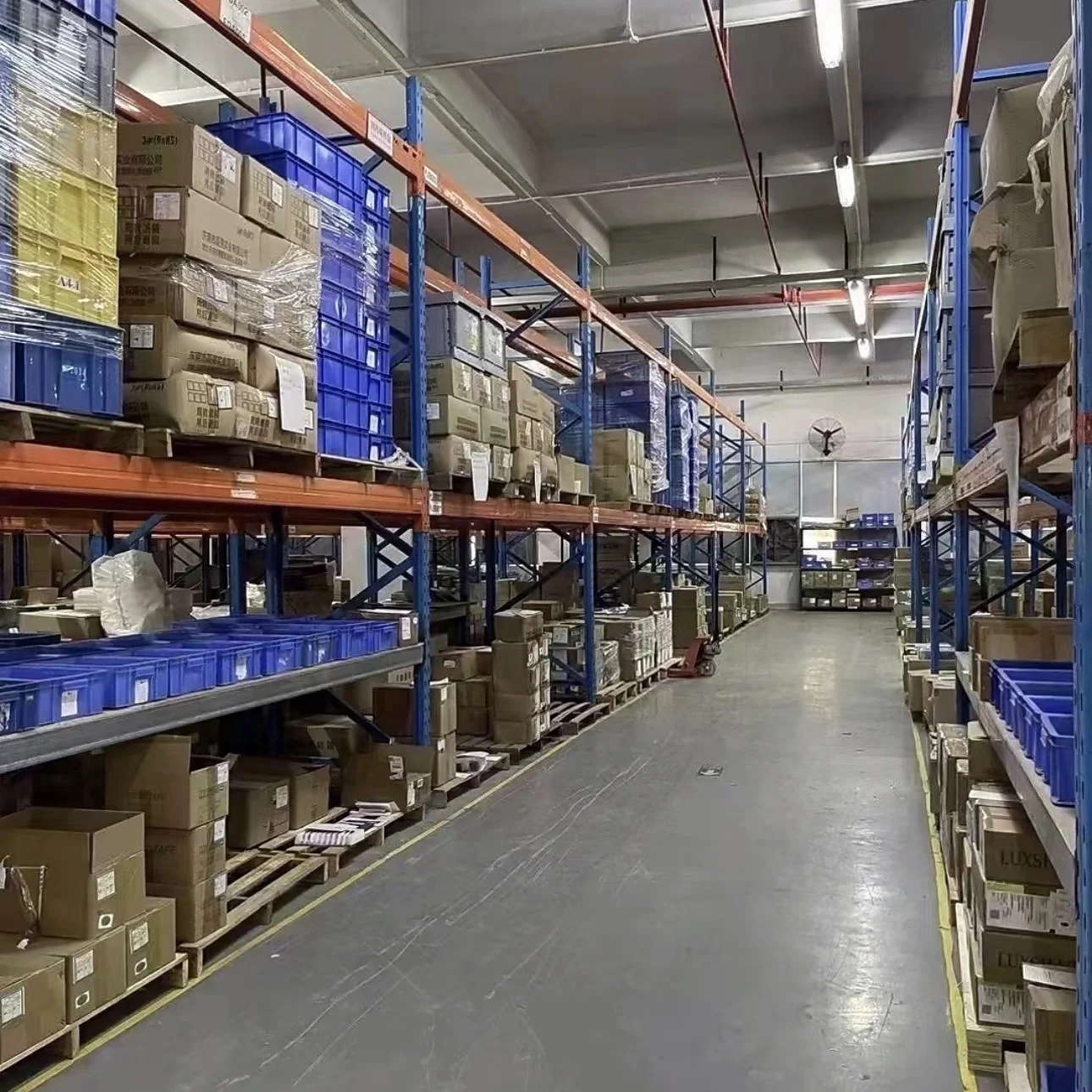 Original HD6413003F16V package: QFP-112 MCU, microcontroller IC, microcontroller, electronic components, integrated circuit chip