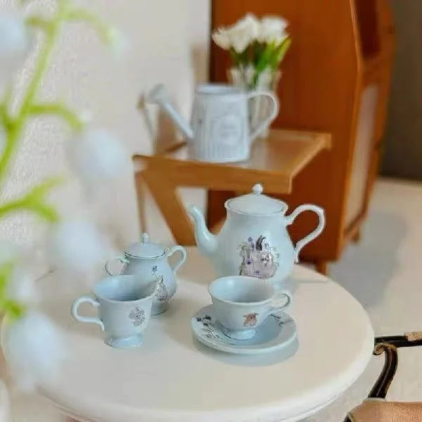 Miniature Christmas Cup Dollhouse Coffee Cup Mini Tea Set Teapot Carved Relief Mini Coffee Pot Kettle Mini Restaurant Decoration