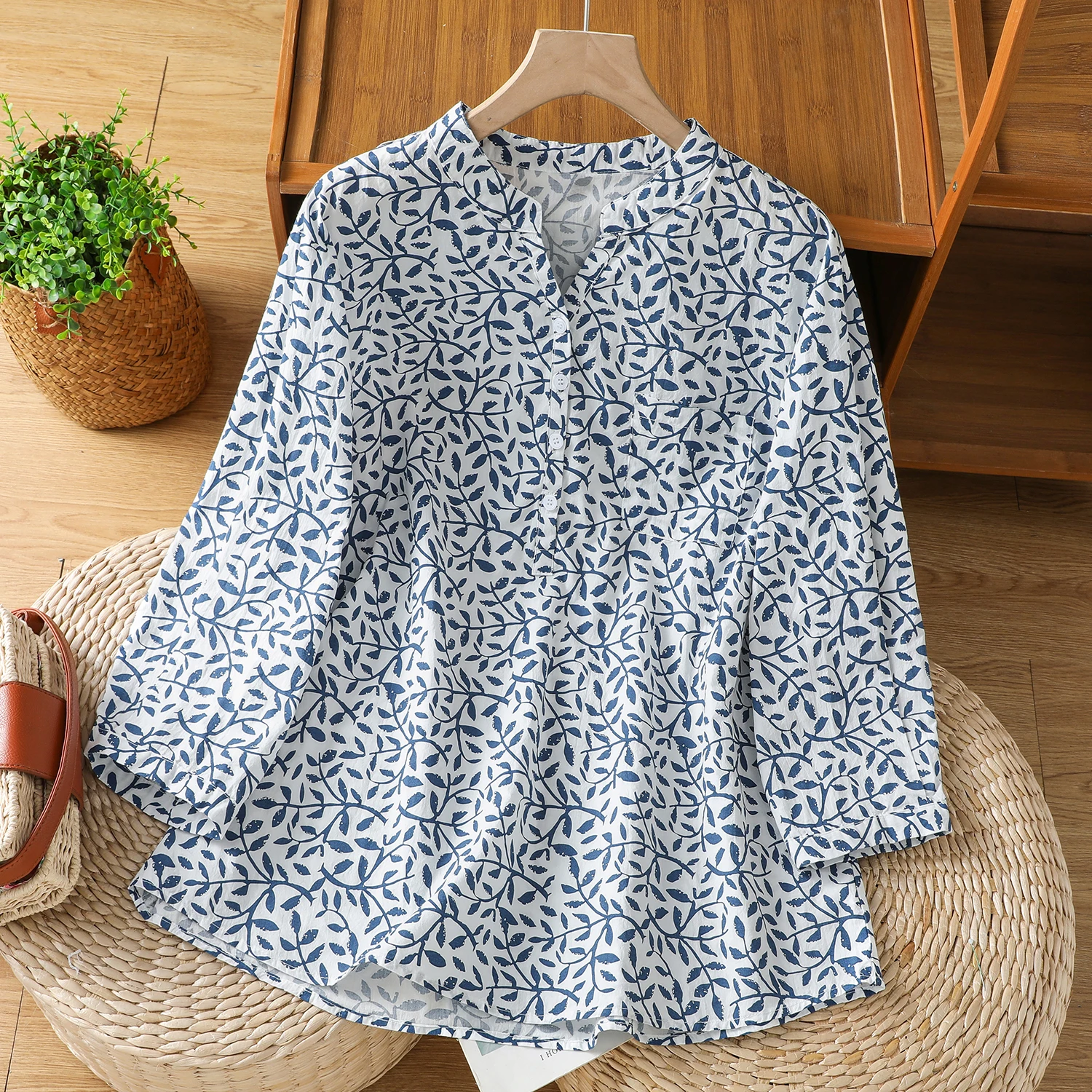 

Blue V-Neck Printed Shirt Women's 7/8 Sleeve Loose Fit Breathable Cotton Polyester Blend Spring 2026 Fashion Style
