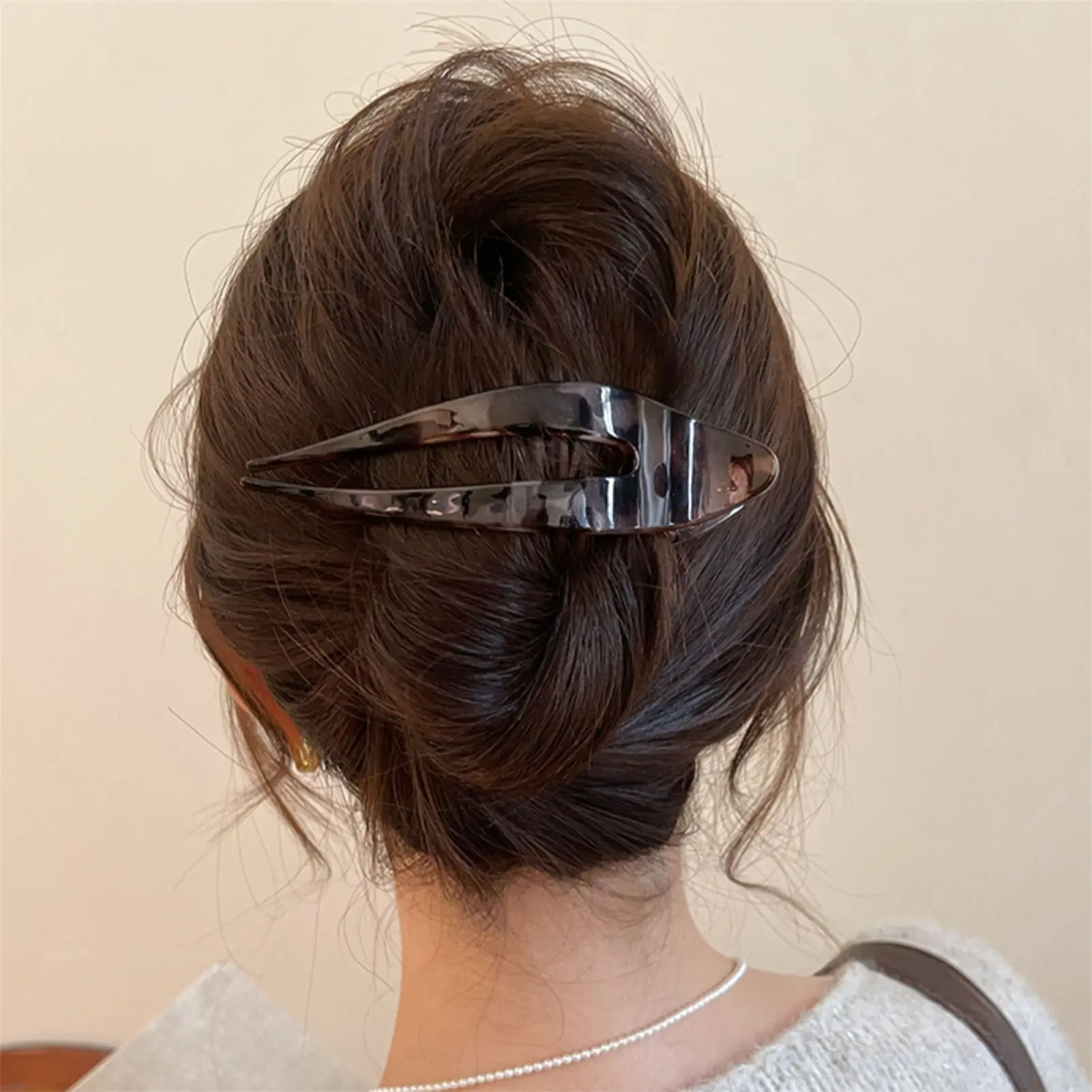 Daily Wear Hair Claw Clip Large Shark Grip Matte Resin Swallowtail Accessory for Women Long Thick Hair Stable Hold