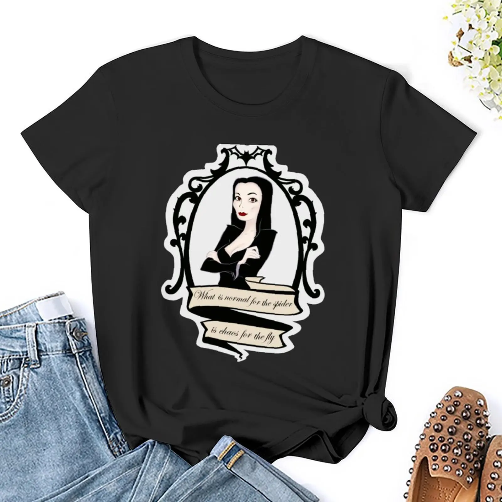 Morticia Addams camiseta, camisetas gráficas, tops de talla grande, top de verano, ropa para mujer