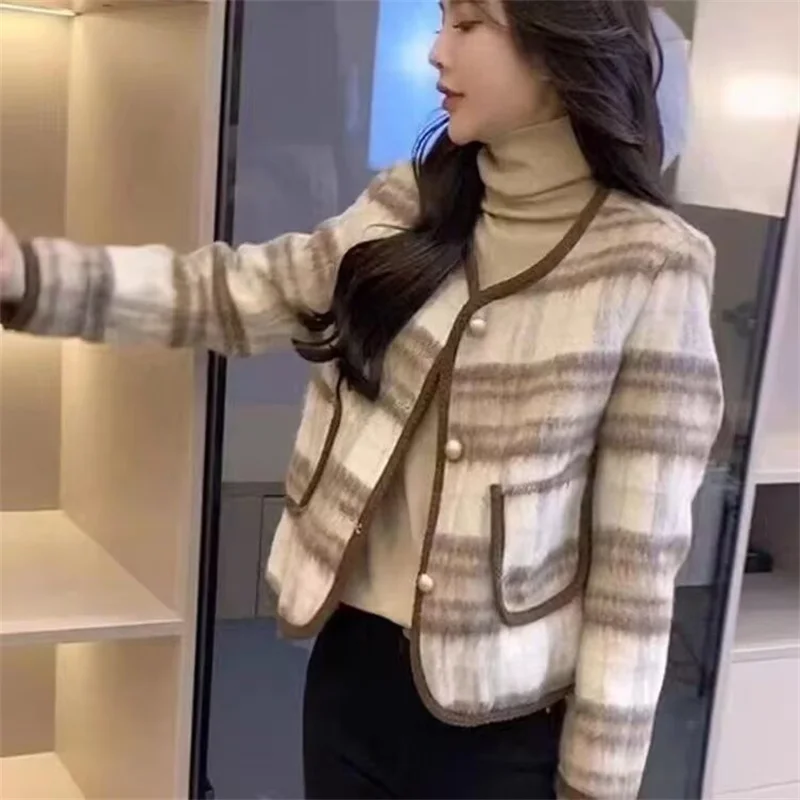 

Women Short Plaid Wool Coat Celebrity Style Female Autumn Winter Woolen Lattice Jacket Ladies Add Cotton Small Fragrant Outwear