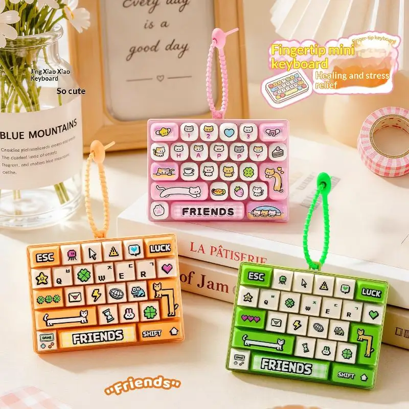 26-key Cap Keychain Anti-stress Keycap Clicker Keyboard Fidget Clicker Bag Charm Keychains Keyboard Keychain 1PC