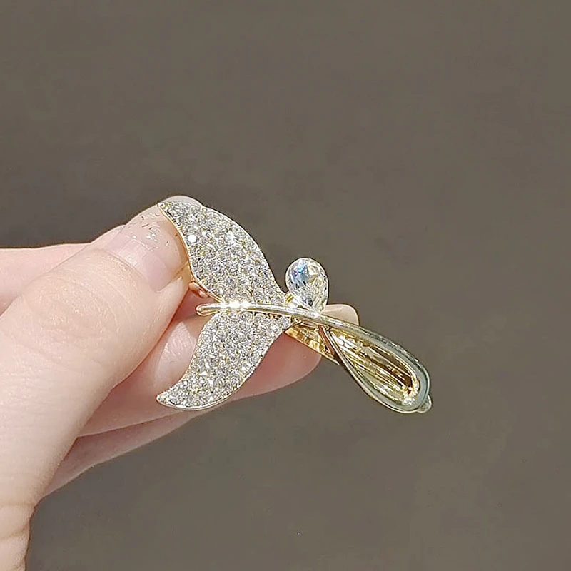 Fresh and Sweet Mini Hair Clip with Ocean Whale and Fish Tail Rhinestones Alloy Duckbill Clip Hair Accessories for Women