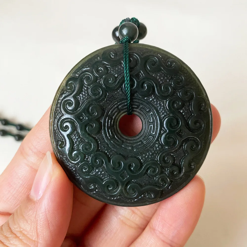 Xinjiang Hetian Jade Jade Jade Double-sided Carving Twist Dry Kunshi Run Pendant Men's and Women's Safe Pendants