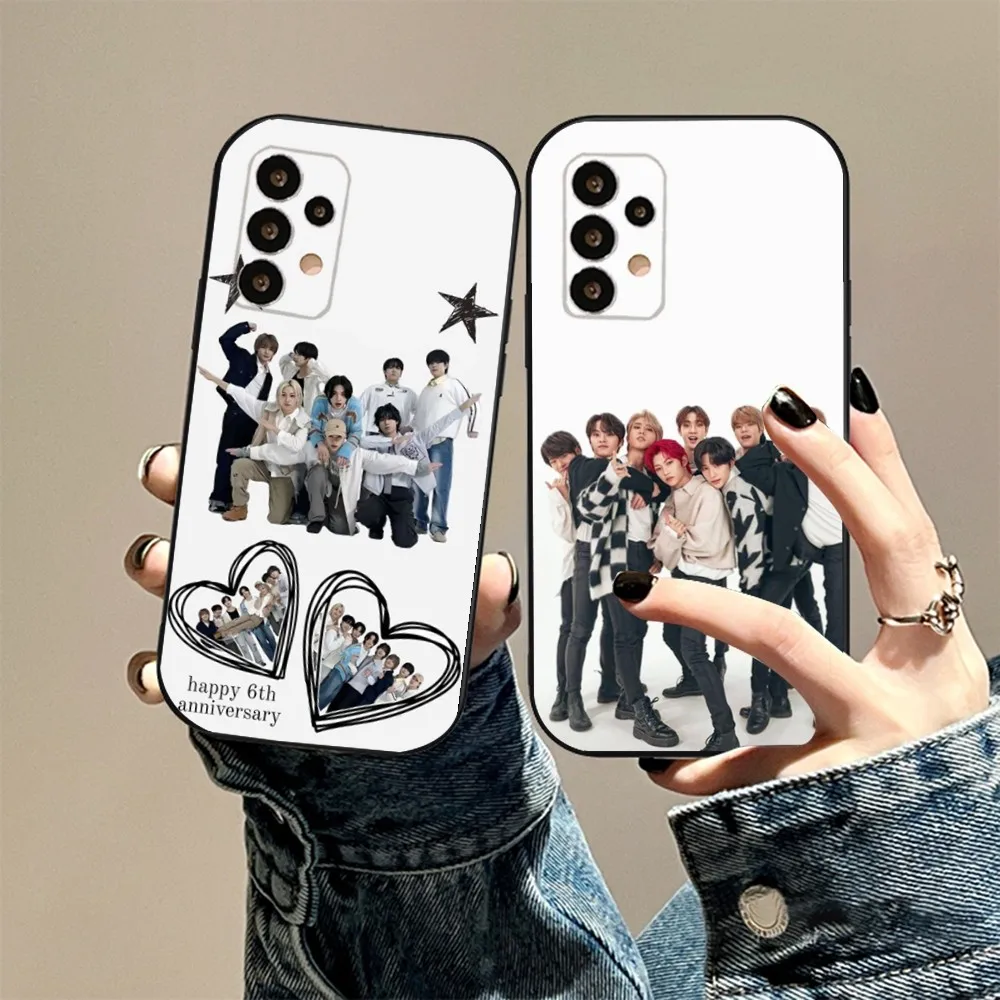 Kpop S-StrayS_K-Kids Phone Case For Samsung S24,23,22,30,21,10,9,Ultra,Plus,Lite,FE,5G Black Soft Case