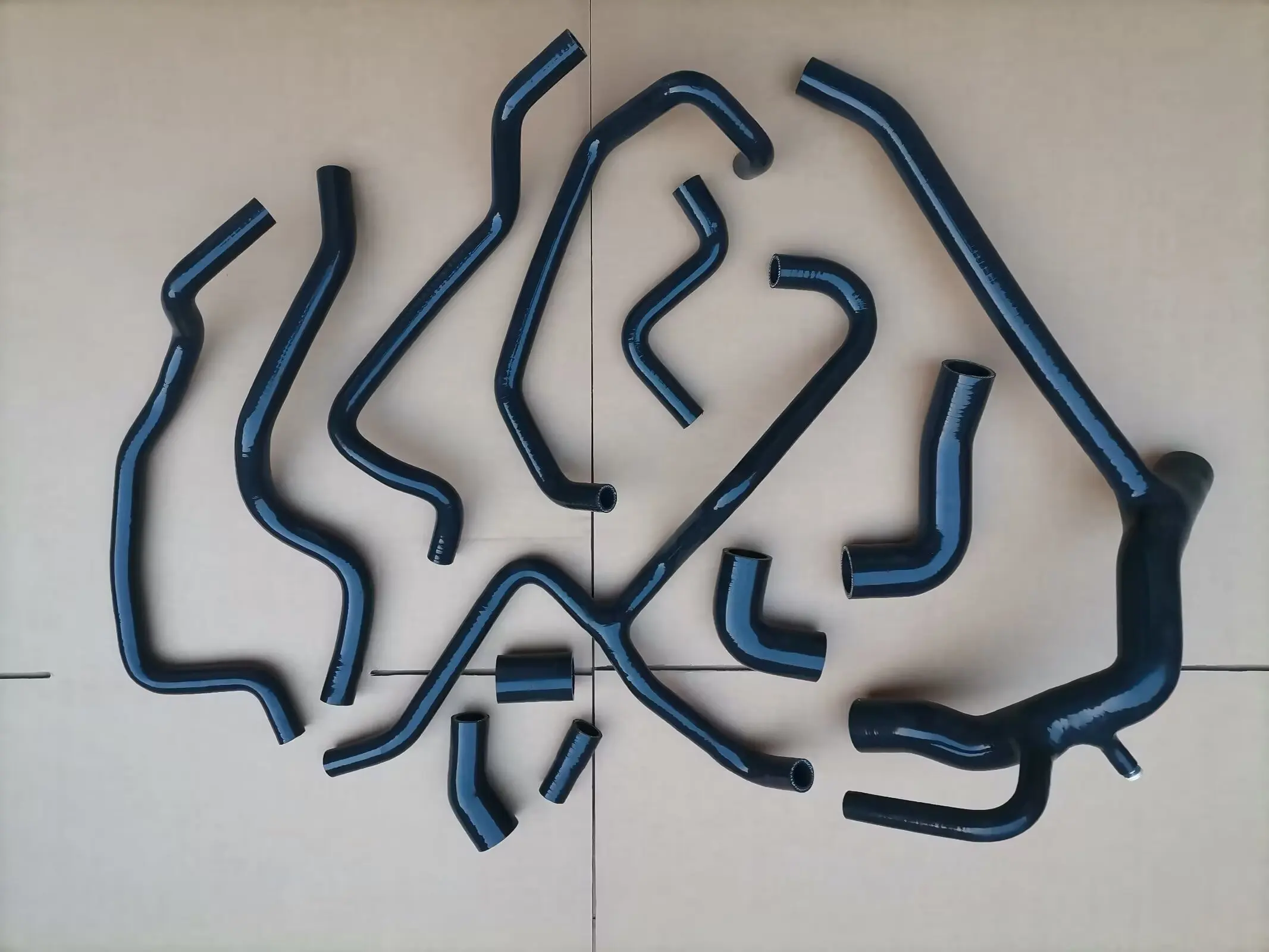 

Silicone Radiator Heater Oil Cooler Coolant Hose For Land Rover Discovery 2 TD5 1999-2004 Hose