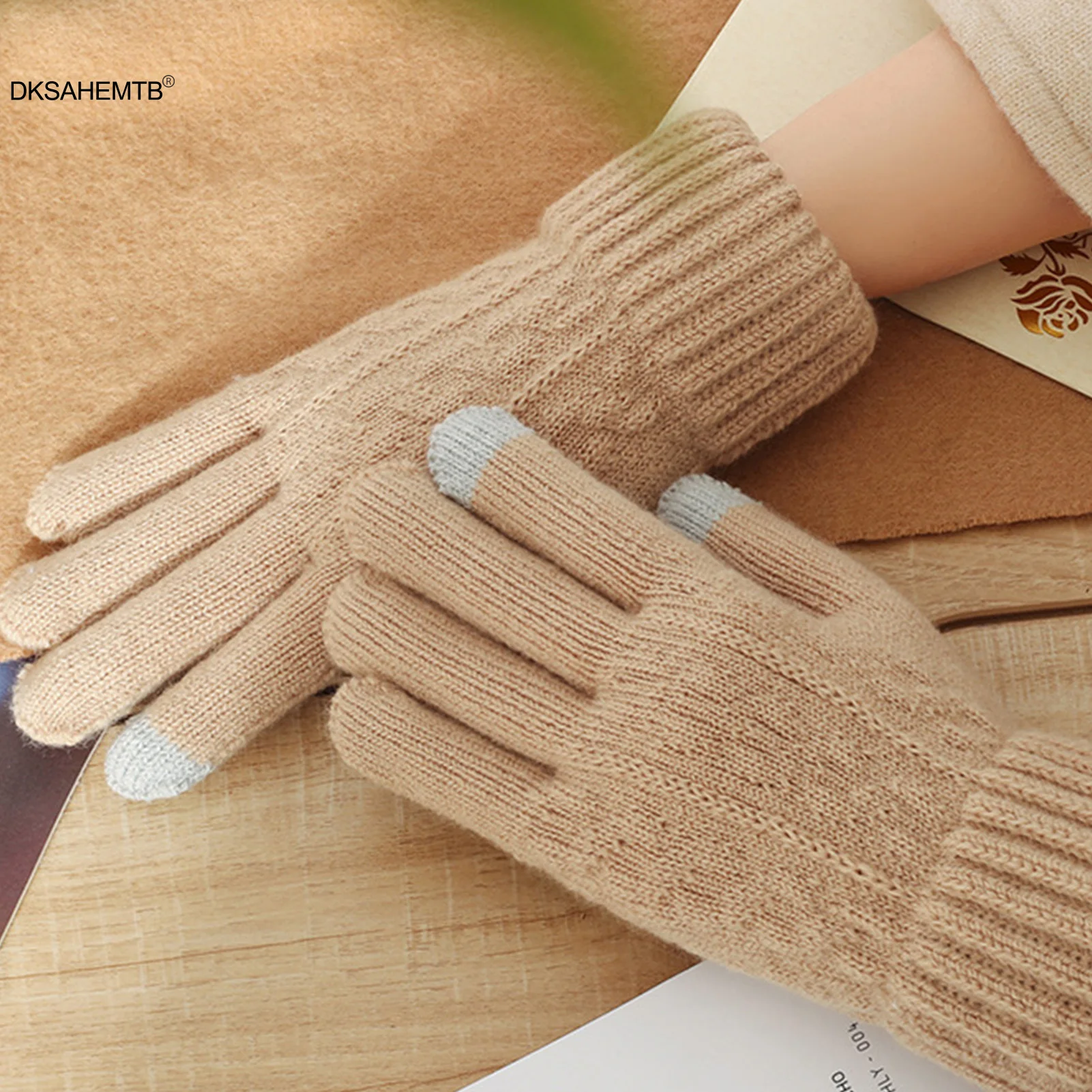 

Winter Cycling Warm Gloves Soft Comfortable Plush Knitted Gloves For Women Macaron Color Scheme Fashion Touchscreen Mittens