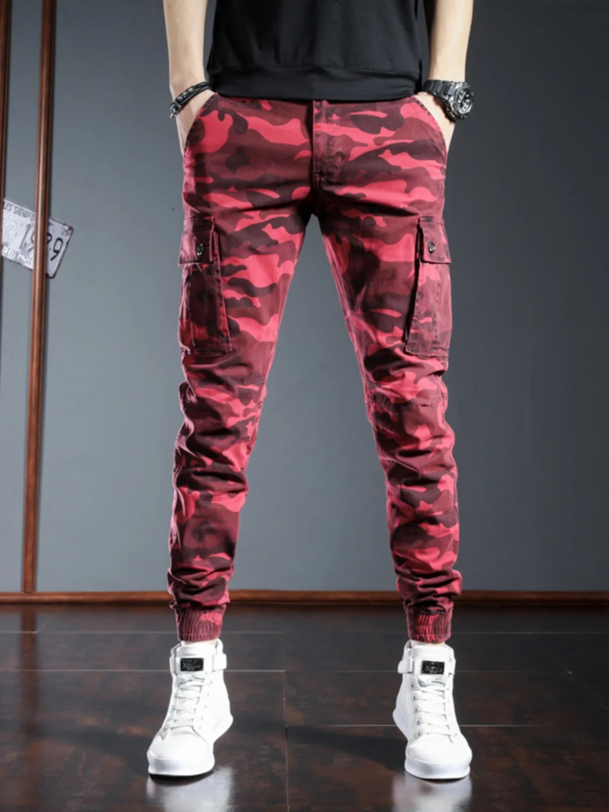 

Весенне-осенние мужские камуфляжные брюки-карго с несколькими карманами, повседневные длинные брюки с манжетами, модная рабочая одежда в корейском стиле