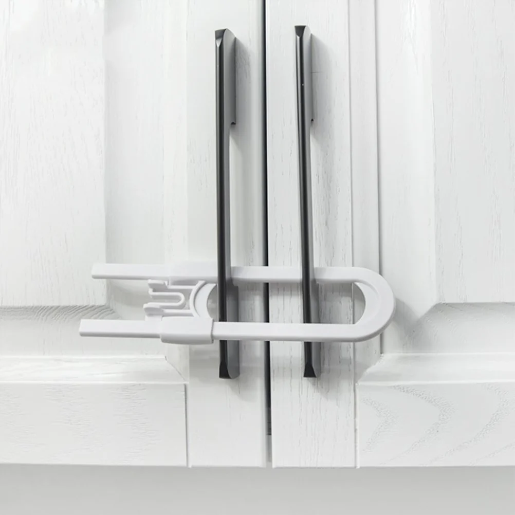 2 حزمة أقفال على شكل حرف U لسلامة الأطفال، هيكل ABS عالي التحمل، حماية حافة ناعمة، أقفال منزلق قابلة للتعديل حتى 49 بوصة