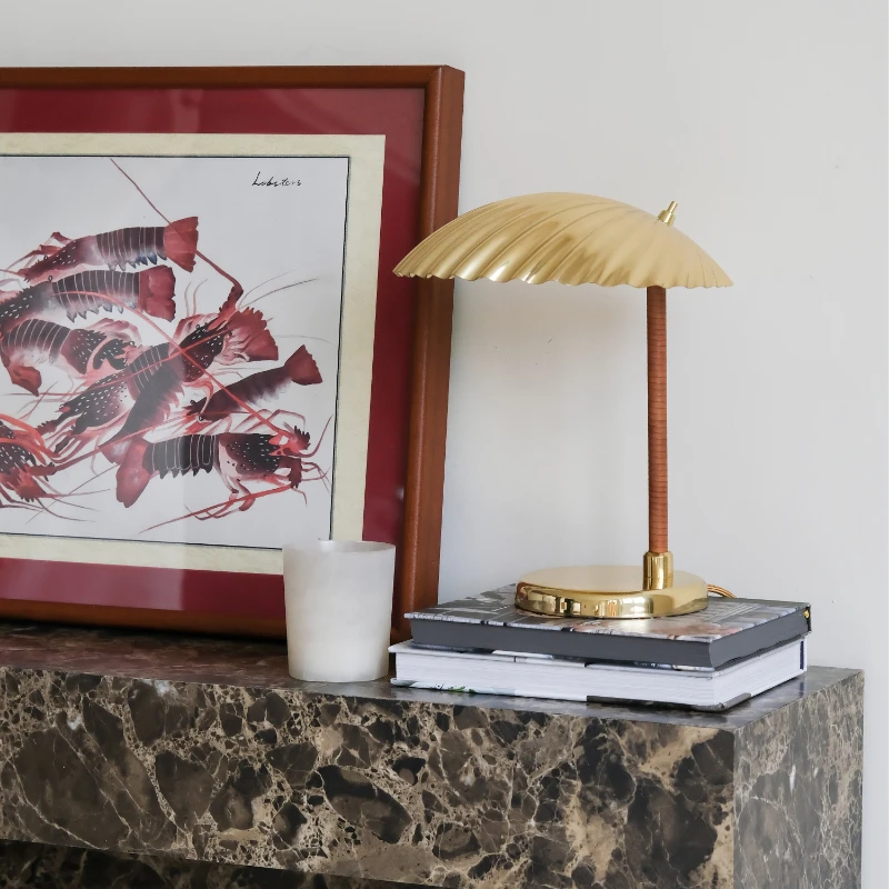 

What brass! Mikimoto Pearl series shell lamp, bedroom bedside decorative table lamp, small night lamp